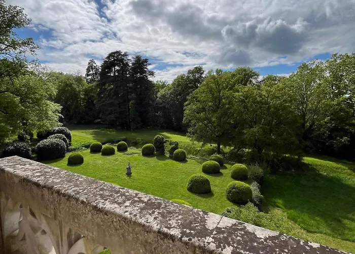 Chevreuse Hotels