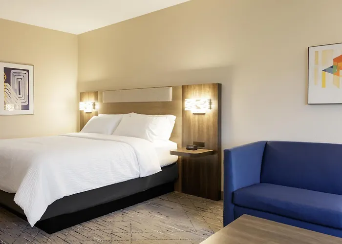 Holiday Inn Express & Suites Brookhaven By Ihg