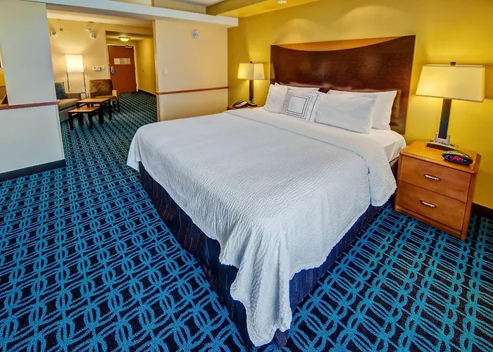 Fairfield Inn And Suites By Marriott Naples Golden Gate