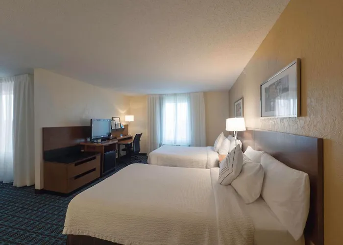 Streetsboro Hotels