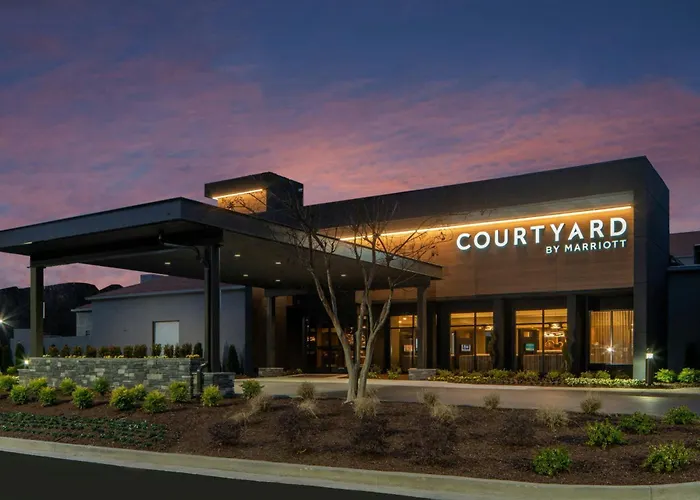 Courtyard By Marriott Memphis Airport Hotel