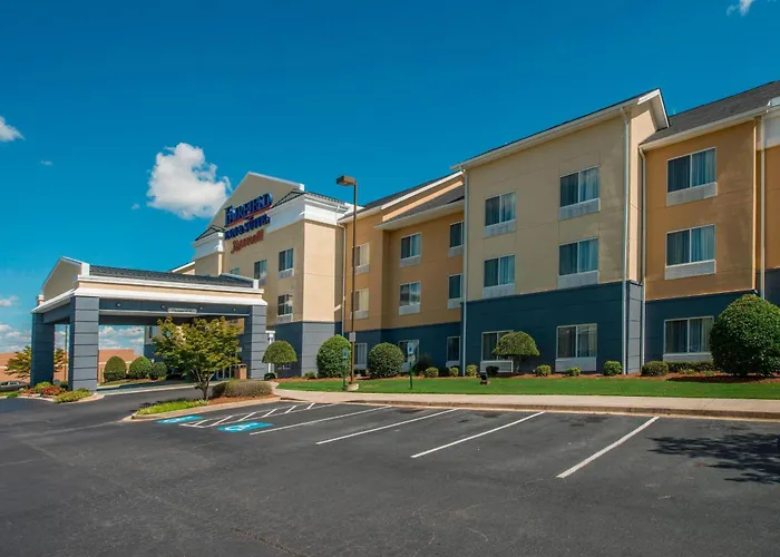 Fairfield Inn & Suites By Marriott Greenwood