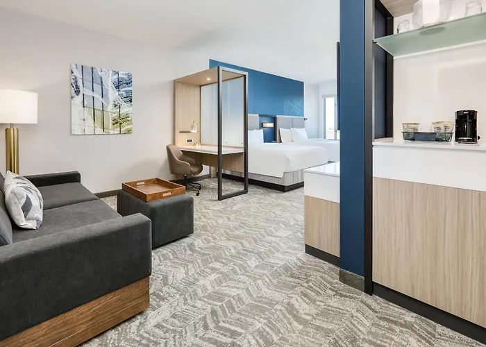 Mansfield Hotels