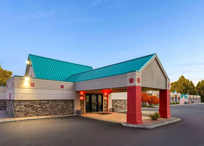 Ramada By Wyndham Parsippany Hotel