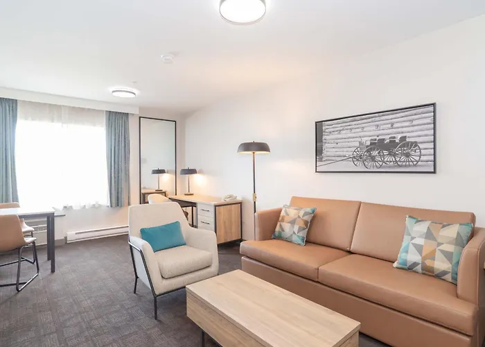 Quesnel Hotels