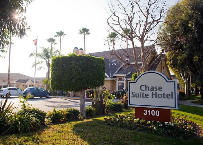 Brea Hotels