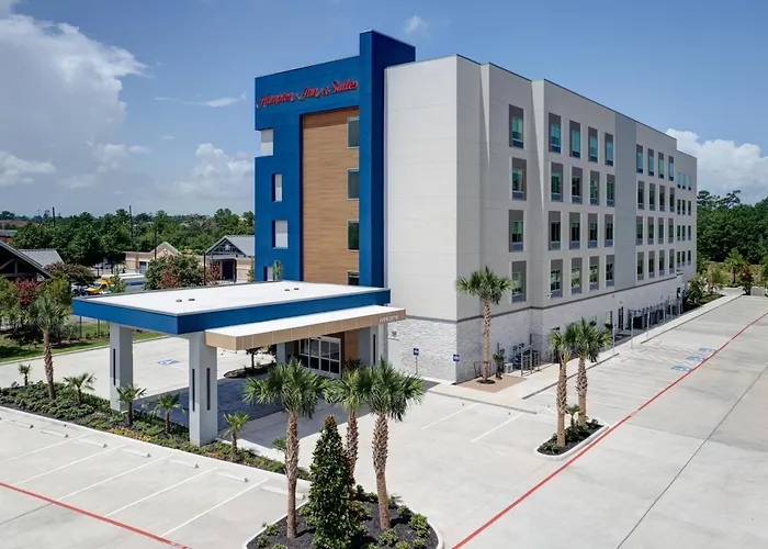 The Woodlands Hotels With Pool
