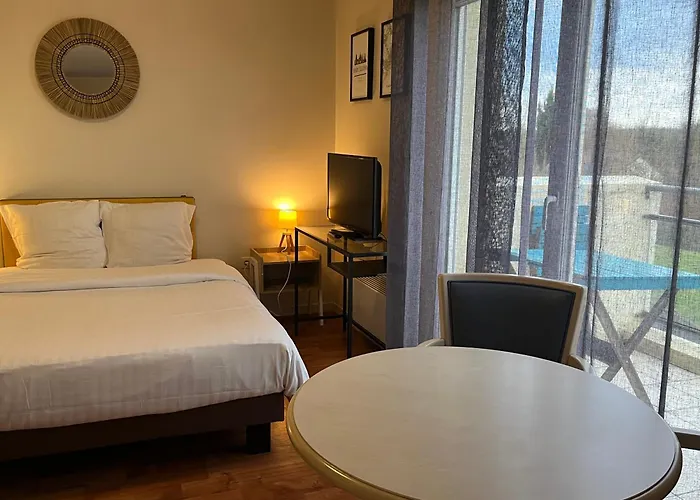 APPART HOTEL Résidence Carouge Brétigny-sur-Orge