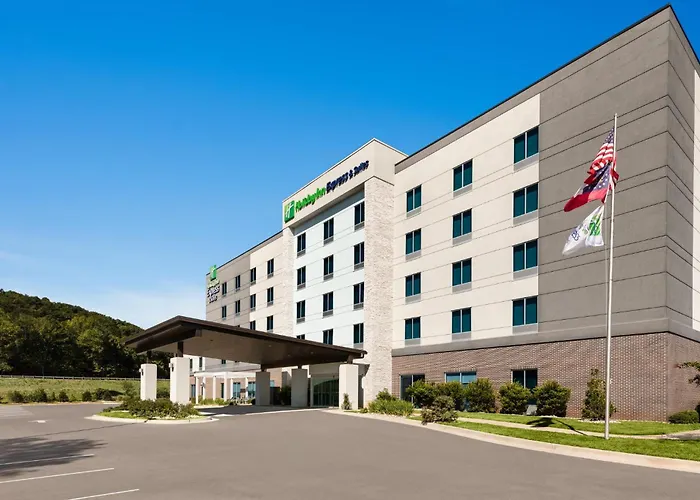 Holiday Inn Express & Suites - Dalton - Walnut Ave By Ihg