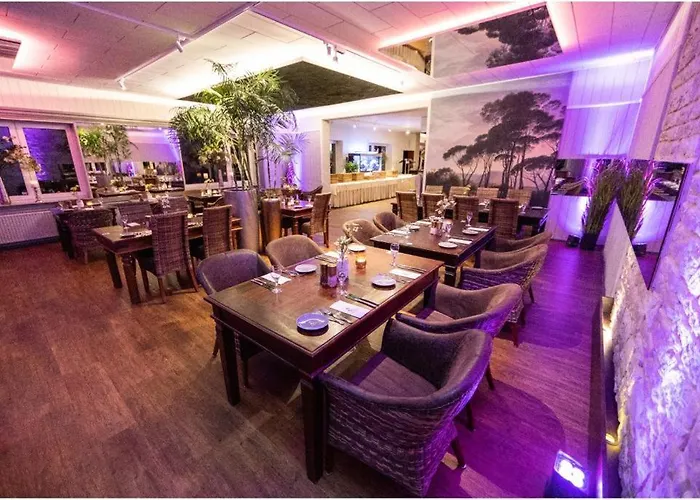 Hotels in Husum (Lower-Saxony)