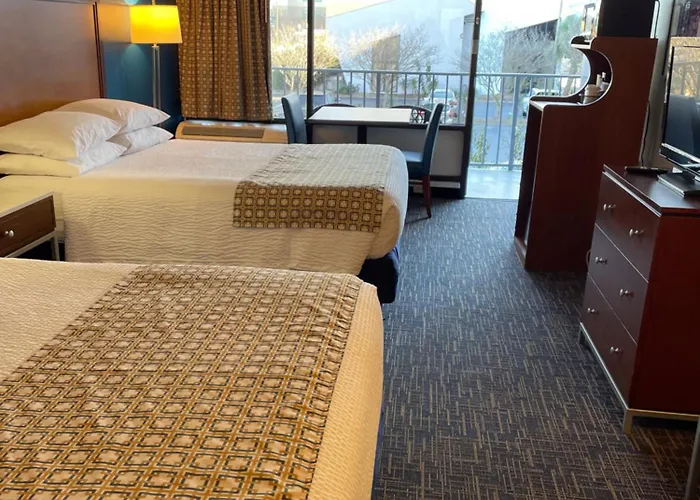 Days Inn By Wyndham Virginia Beach At The Beach