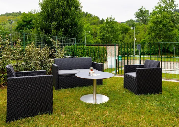 Lei Rooms Maranello