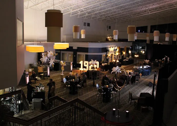 Wyndham Flint Mi Grand Blanc Bishop Airport Conference Ct Hotel