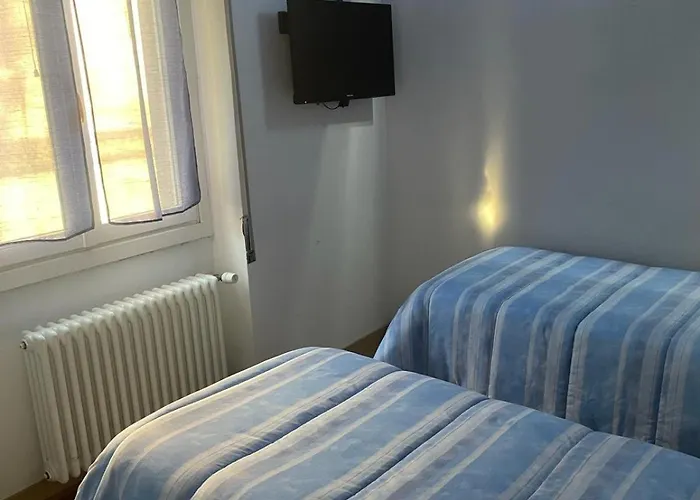 Rooms Of Love Pavia