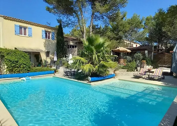 Bed and Breakfast Les Coronilles à Beaucaire 