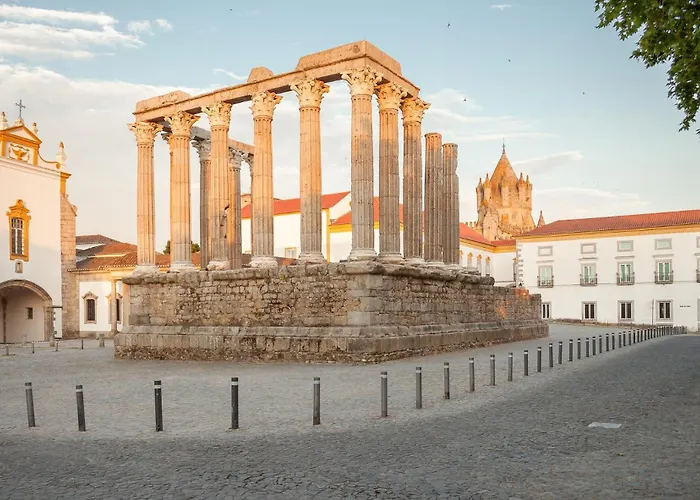 Parque De Campismo Orbitur Evora Hotel