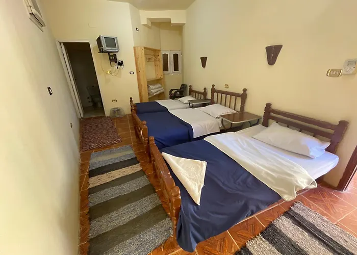 Bawiti Hotels