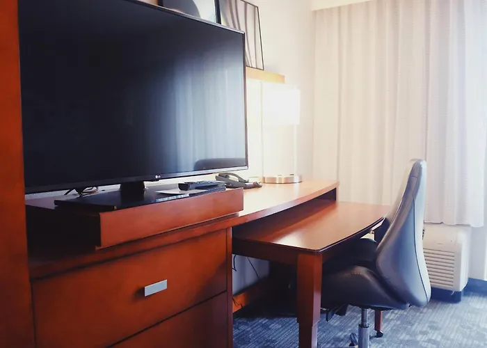 Courtyard By Marriott Owensboro