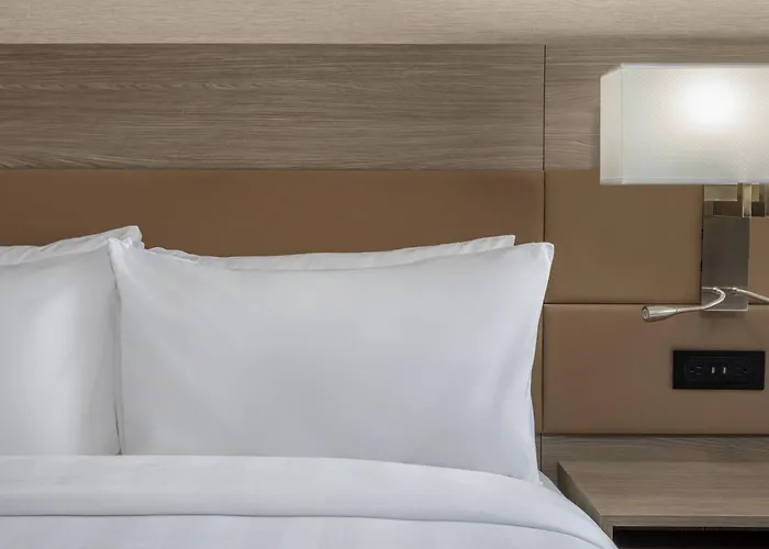 Ac Hotel By Marriott Atlanta Midtown