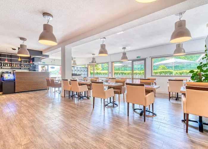 Atoll Hotel Logis Angers, Beaucouzé