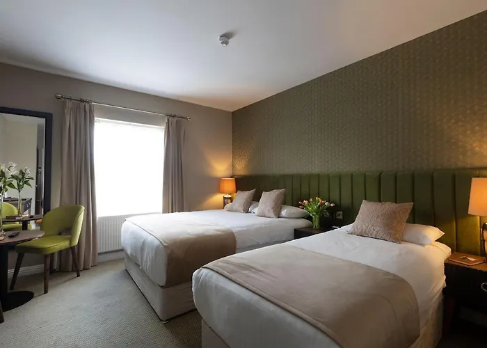 Cahir Hotels
