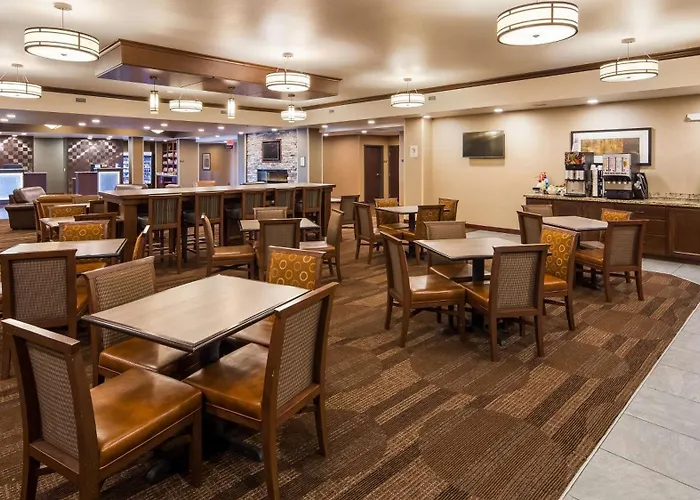 Best Western Plus Lincoln Inn & Suites
