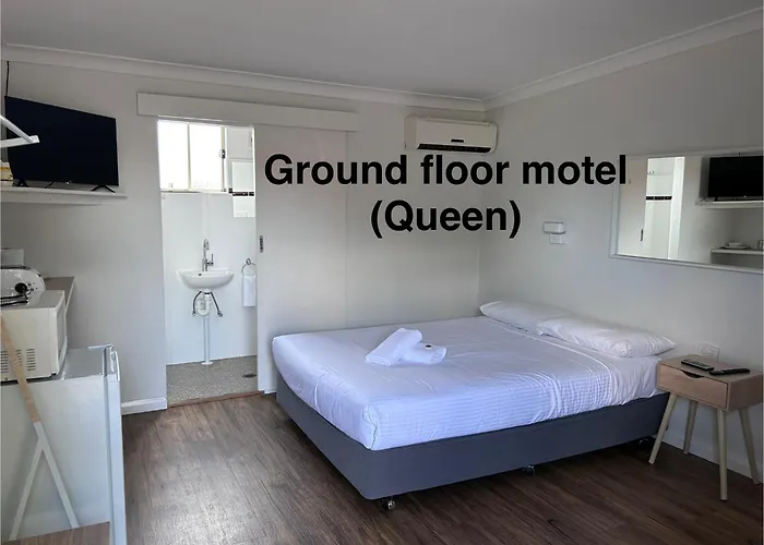 Yass Hotels