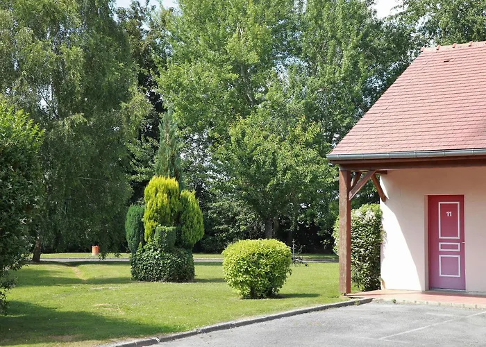 Holnon Hotels