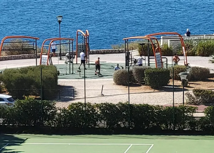 Health Village Apartments Cascais