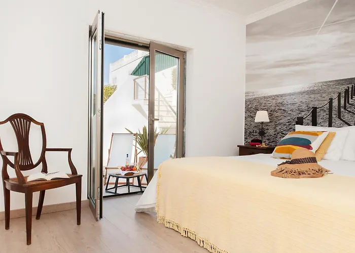 Beachouse - Surf, Bed & Breakfast Ericeira