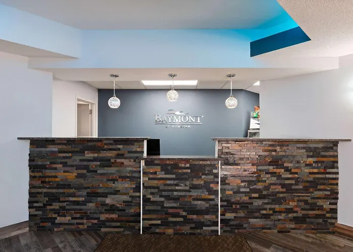 Creedmoor Hotels