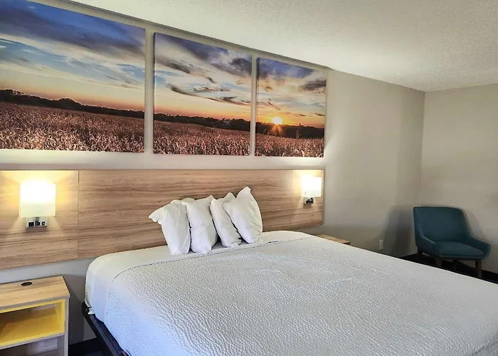 Days Inn & Suites By Wyndham New Iberia