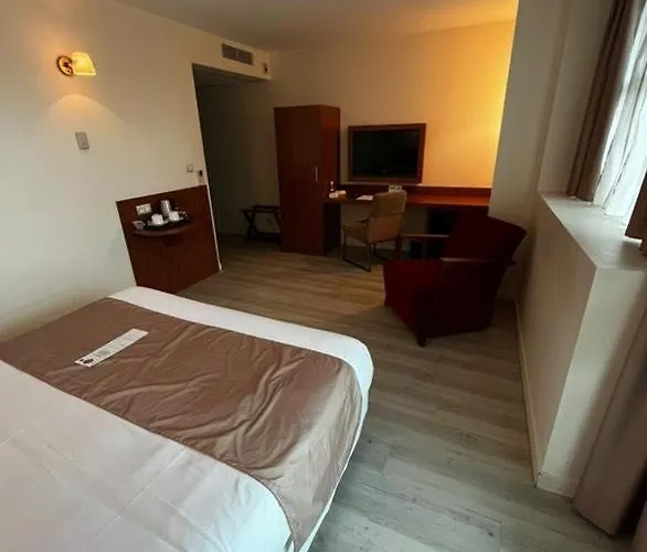 Blois Hotels