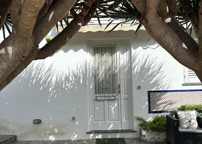 Dependance In Villa Argentina Capri