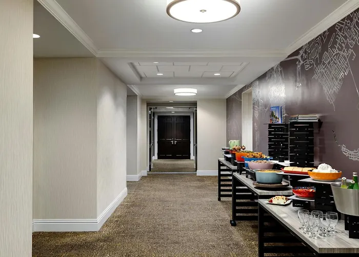 Courtyard By Marriott Charleston Historic District Hotel