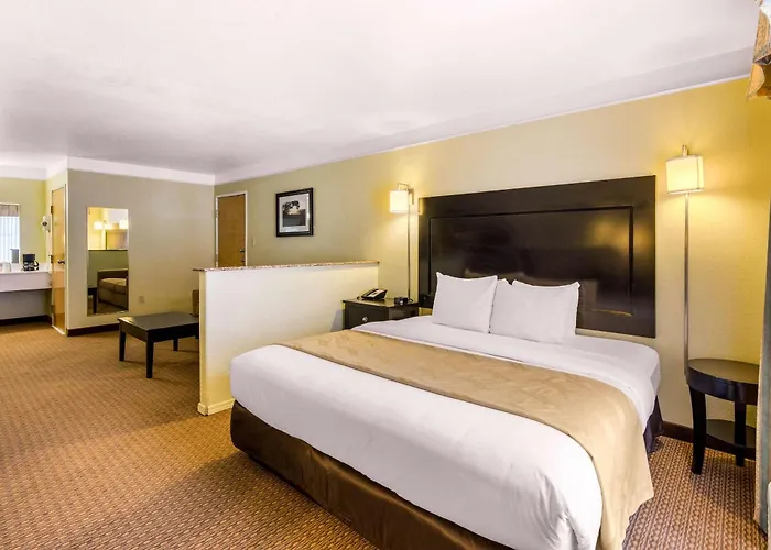 Quality Inn & Suites Gallup I-40 Exit 20