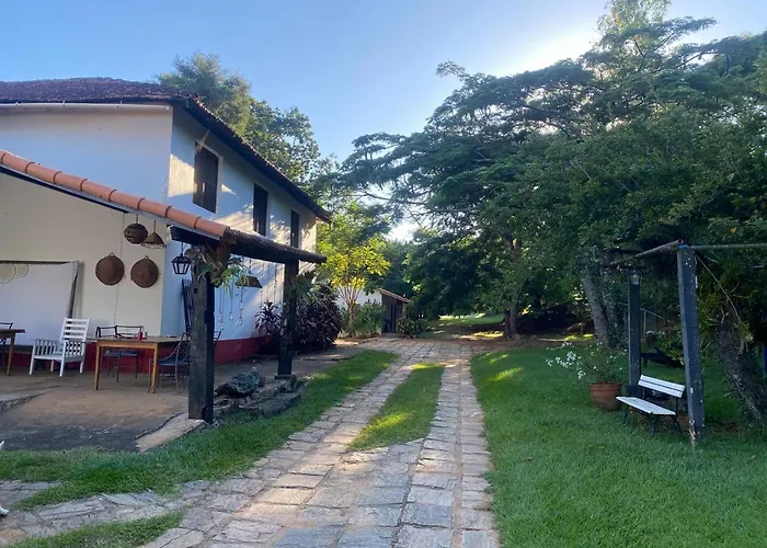 Hotéis de Cavaru