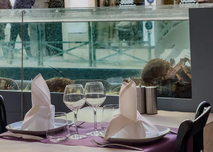 Logis Hôtel Les Chardons Bleus RESTAURANT LE BISTROT DE LA MER Roscoff