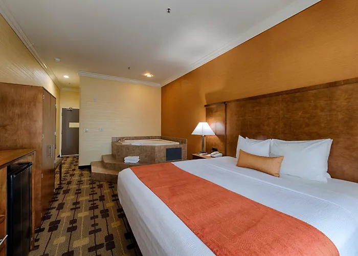 Oakley Hotels