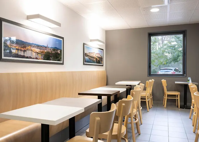 Tarnos Hotels