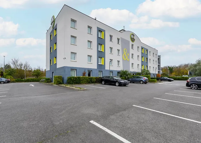 Creil Hotels
