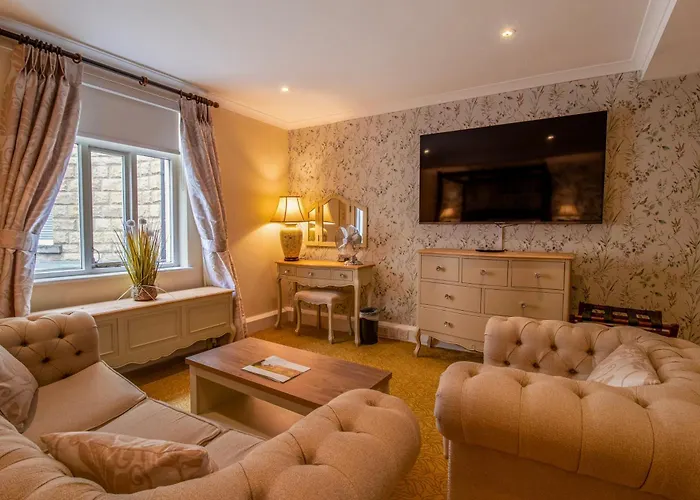 Bradford (West Yorkshire) Hotels With Pool