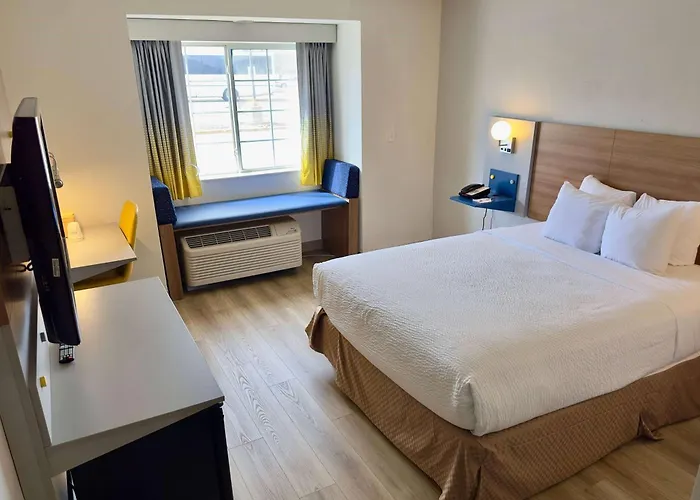 Microtel Inn & Suites By Wyndham Denver Airport