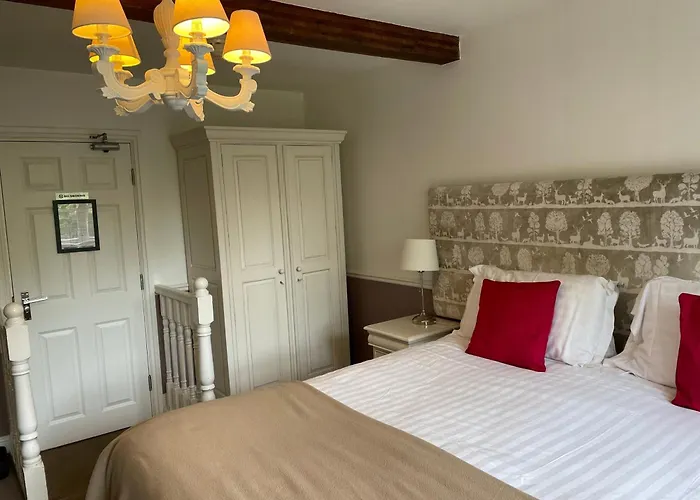 Clapham (North Yorkshire) Hotels
