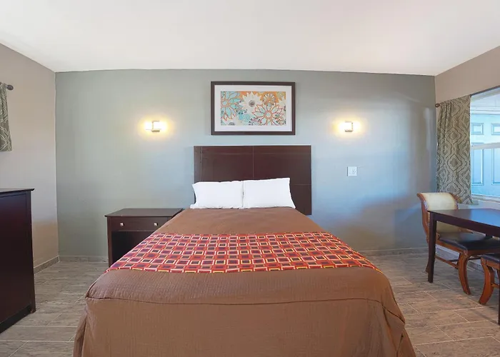 Sunrise Inn By Oyo Titusville Fl