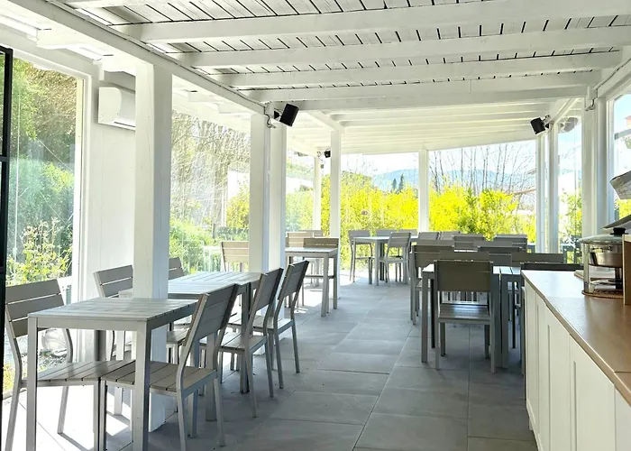 Le Village Sarzana