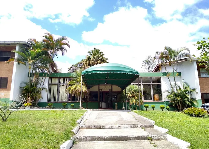 Oyo Del Verde Hotel Itapecerica da Serra