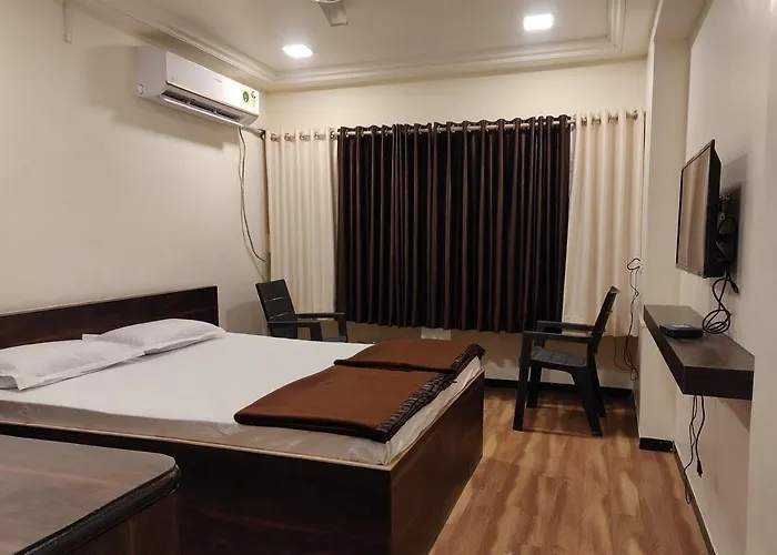 Jalgaon Hotels