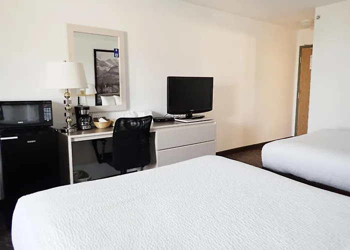 Hotels in Taber