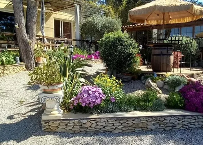 Bed and Breakfast Les Coronilles à Beaucaire 